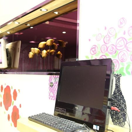 V8 Hotel Xicun Subway Branch 広州 エクステリア 写真